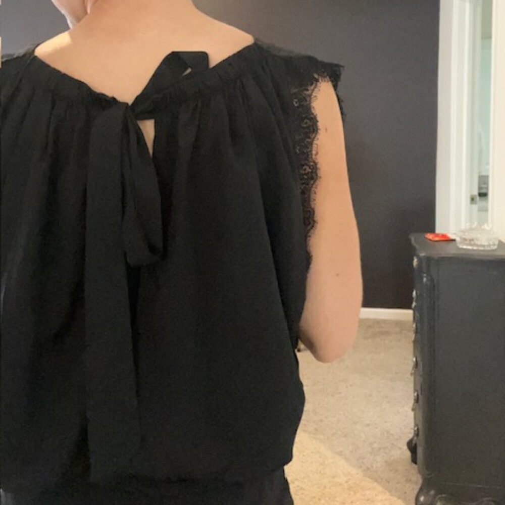 Sleeveless Top with Lace Trimmed Sleeves & Open Back Tie